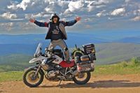 América en moto. Recuerdos de una vuelta al mundo. De Filipinas a Alaska. 