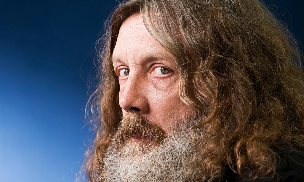Alan Moore odia profundamente todas las adaptaciones de sus cómics. Todas menos una sobre Superman