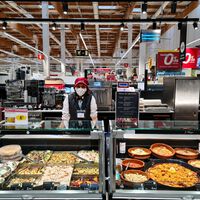 En España comer se ha convertido en un trámite que debe ser rápido y fácil. Y eso está haciendo de oro a los súper que preparan platos