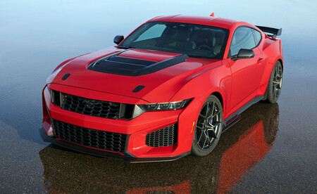 Ford Mustang Dark Horse Sc8