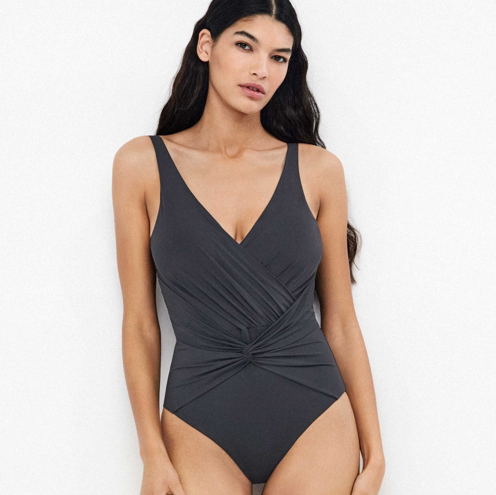 Bañador de mujer plus size y efecto control sin aros y con copas de foam Gisela