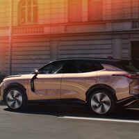 Probamos el Lynk & Co 08: un SUV híbrido enchufable con la autonomía de un diésel y tan recomendable si quieres un coche cómodo como un smartphone con ruedas