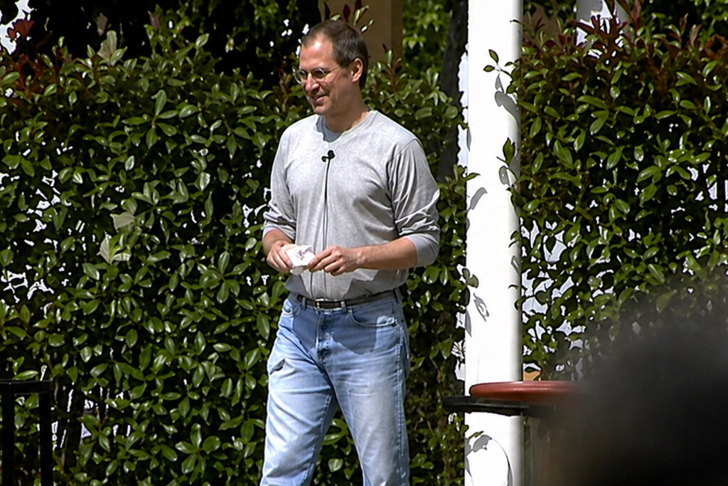 Haremos de Apple una líder mundial. Cuando la compañía se hundía, Steve Jobs dio un discurso privado a los empleados. Y acertó de lleno 