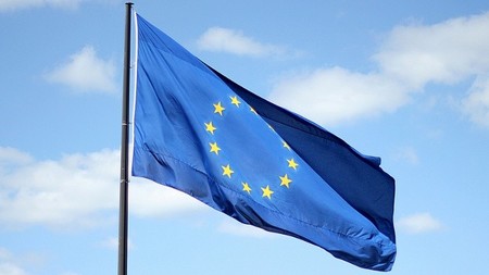 La UE pone fecha límite para el fin del roaming