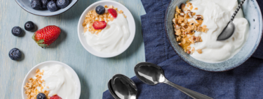 El yogur griego pasó de alimento mediterráneo a estrella del supermercado. El secreto está en una sola palabra: proteína