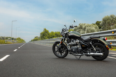 Royal Enfield Super Meteor 650 2 2022