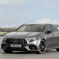Mercedes-AMG A 45 4MATIC+, la versión más deportiva llega con dos potencias y emoción a raudales