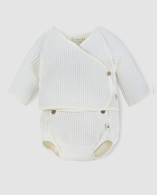 DULCES GALLERY
CHAQUETA DE PUNTO DE BEBÉ DULCES GALLERY EN BLANCO