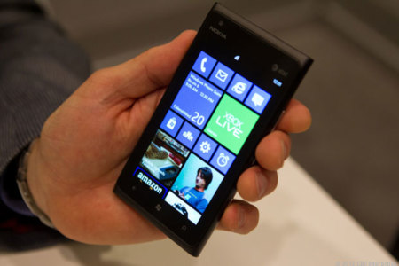 Nokia busca una nueva estrategia con operadoras para vender sus Windows Phone 8