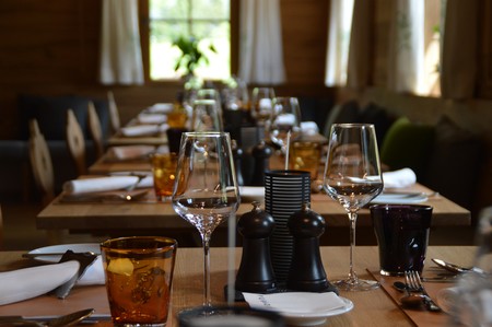 Table 3084384 1920