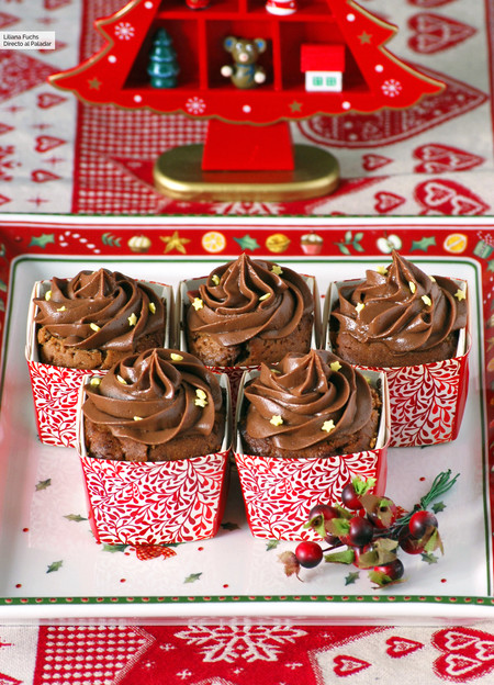 Cupcakes de chocolate y miel. Receta de Navidad
