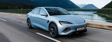 Este coche eléctrico es tan potente como un Mercedes-AMG y cuesta menos de 49.000 euros en España