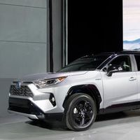 Toyota presenta el nuevo RAV4, más robusto, equipado, seguro y rendidor 
