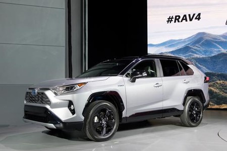 Toyota presenta el nuevo RAV4, más robusto, equipado, seguro y rendidor