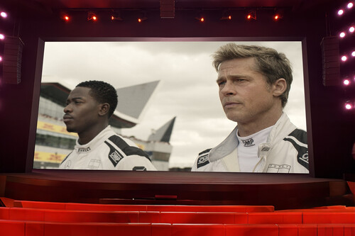 Había estado antes en el Steve Jobs Theater, pero nunca así: ver F1 de Brad Pitt en el Apple Park fue una auténtica locura