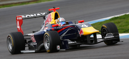 Carlos Sainz Jr, el más rápido en las primeras pruebas de la GP3 con el nuevo coche