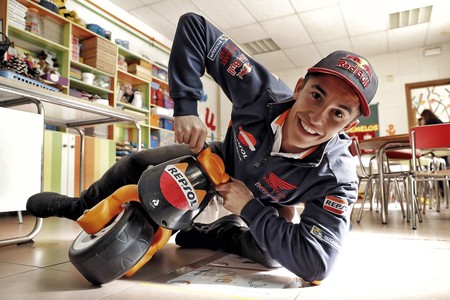 A 153 km/h y 64º, la salvada de Marc Márquez en Valencia impresiona aún más con la telemetría