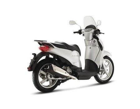 Aprilia Scarabeo 125ie-200ie, renovando un súper ventas