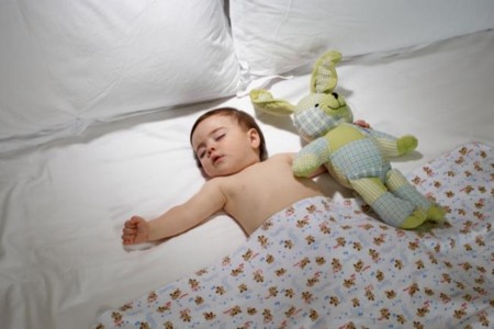 Las relaciones sociales pueden ayudarnos a dormir mejor y envejecer mejor