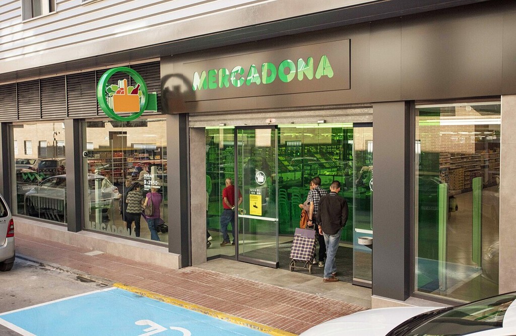 Mercadona se las ha apañado para que su reino no deje de crecer. Y cada vez está más claro cómo: marca blanca y platos preparados