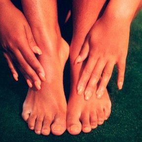La crema de Mercadona de 1,10 euros que hidrata los pies secos y permite lucir sandalias con los talones suaves todo el verano