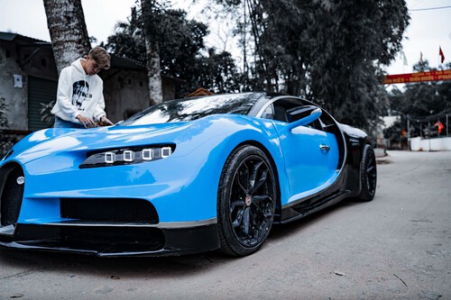 Kilómetros de celo, toneladas de barro y 365 días de trabajo. Estos vietnamitas se han hecho un Bugatti Chiron a lo barato