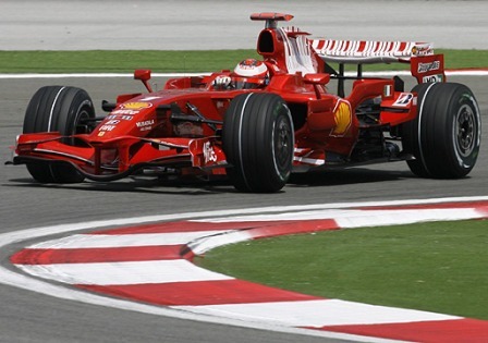 Kimi Raikkonen confía en luchar por la victoria