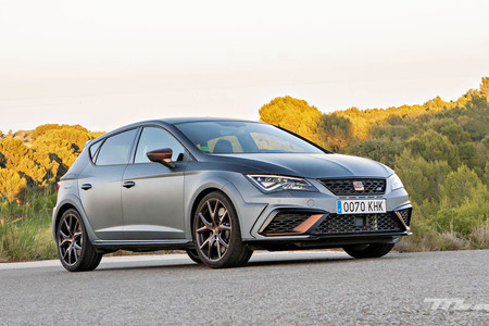 SEAT León CUPRA R, a prueba: 310 hp son suficientes para tener el mejor compacto deportivo del mercado