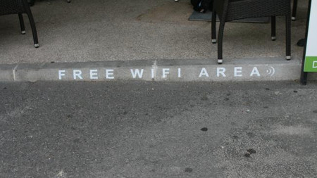 Se han conectado a la WiFi de mi negocio para cometer un delito, ¿qué reponsabilidad tengo?