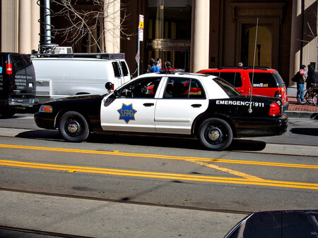 Sfpd Car On Market Street Foto Brokensphere