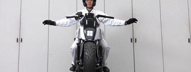 Honda le ha enseñado a la IA a conducir una moto tan bien que ya lo hace mejor que muchos humanos 