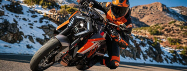 Pensábamos que la naked más bestia de la historia era una Yamaha o una Ducati: ahora KTM acaba de sacar su obra de ingeniería más radical con 200 CV