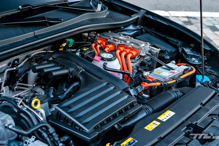 SEAT León e-Hybrid motor