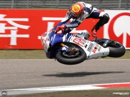 Jorge Lorenzo sufre una caida en el G.P. de China