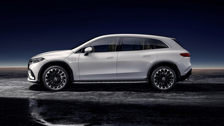 Mercedes Benz Eqs Suv 1