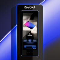 El dinero en efectivo siempre está ahí: Revolut, el banco que nació como 100% móvil, abre sus primeros cajeros