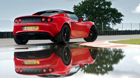 Lotus llama a revisión 860 coches en Estados Unidos