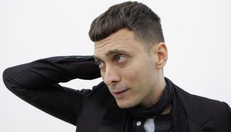 Confirman a Hedi Slimane como heredero de YSL: ¿estaremos ante la vuelta de los pitillos?
