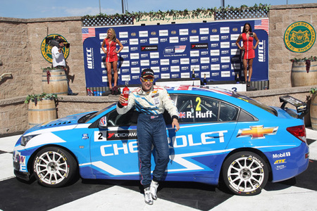 Robert Huff pone picante al campeonato