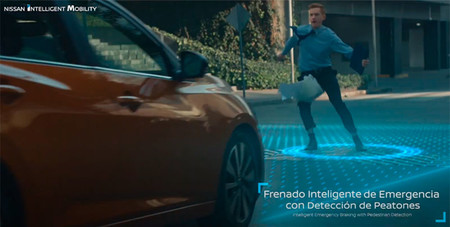 "Detectar a una persona delante del coche y así atropellarla": el vídeo de Nissan que empezó siendo un error y acabó como anuncio