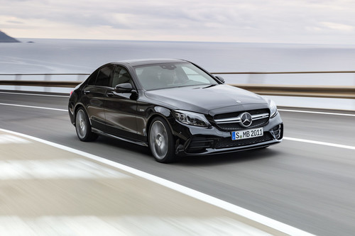 Tres claves sobre el nuevo Mercedes-AMG C 43 4MATIC, tremenda máquina de 390 CV con asistente para circuito