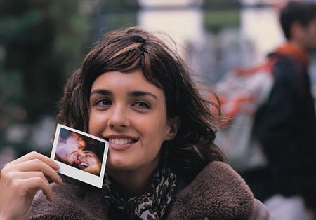 Paz Vega, paga la comunidad, primer aviso