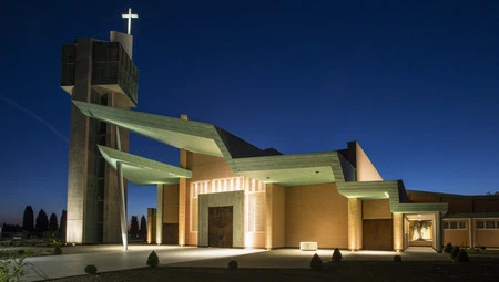 Iluminación y formas geométricas, grandes protagonistas de la arquitectura religiosa del SXXI
