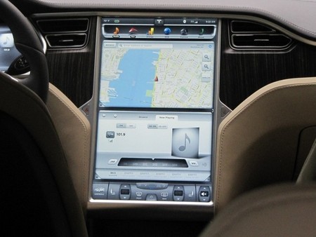 tesla_model_s_pantalla-2.jpg