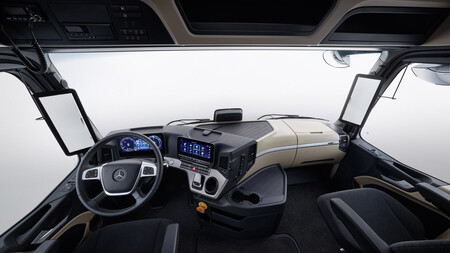 Mercedes Benz Eactross 600 7