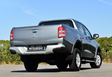 Mitsubishi L200 2