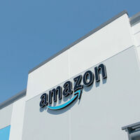 Altavoz con Alexa y enchufe inteligente: el pack rebajado que tiene Amazon para poder empezar a crear tu hogar conectado