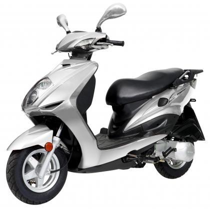 Daelim Delfino 125, un scooter económico por 1.399 euros
