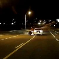 Ya lo decía Einstein, la estupidez humana no tiene límites, y en carretera menos aún 