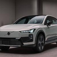 El Volvo EX60 deja en ridículo a los demás autos eléctricos: 810 km de autonomía y carga ultrarrápida de 10 minutos 